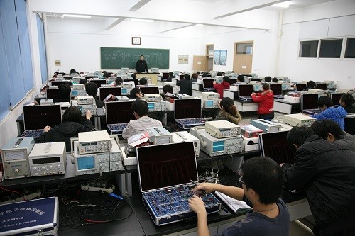 電子信息工程技術(shù) 塑造未來智能世界的核心力量